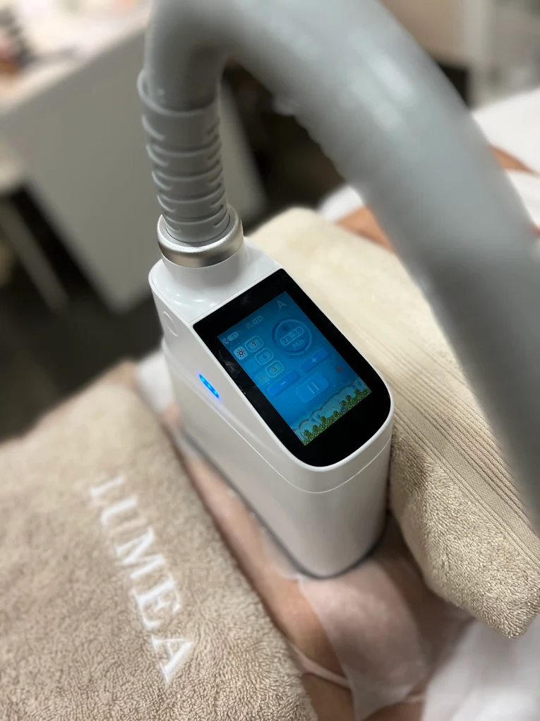 Aparato de HIFU 7D usado en Lumea